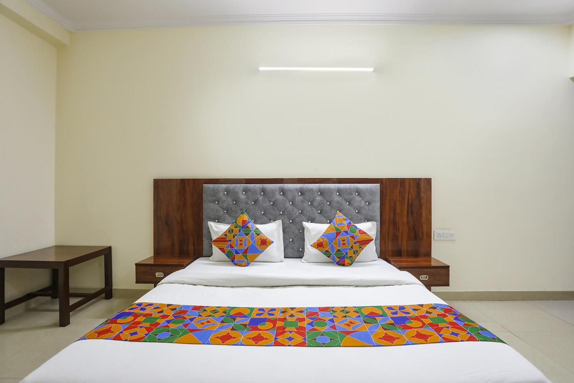 Fabexpress Asp Royal Residency Inn- Janakpuri เดลี ภายนอก รูปภาพ