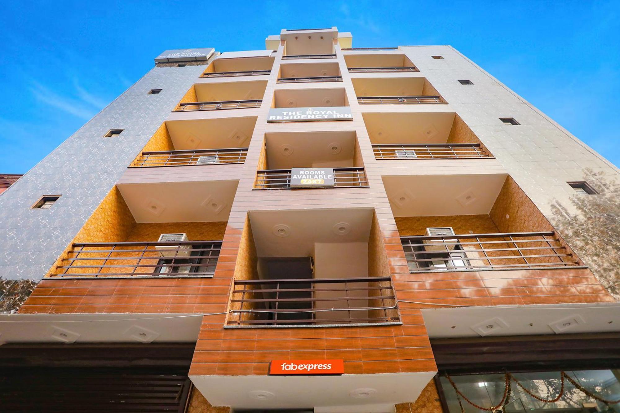 Fabexpress Asp Royal Residency Inn- Janakpuri เดลี ภายนอก รูปภาพ
