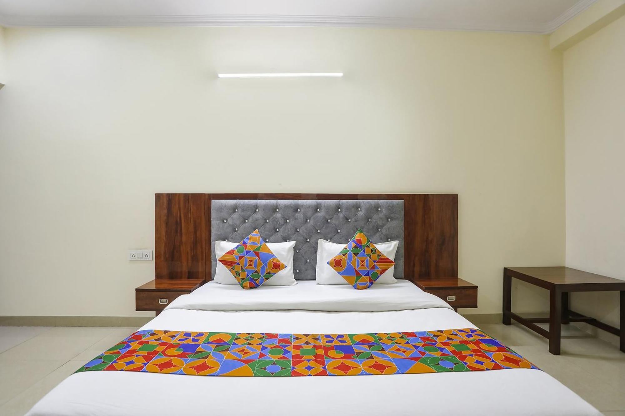 Fabexpress Asp Royal Residency Inn- Janakpuri เดลี ภายนอก รูปภาพ