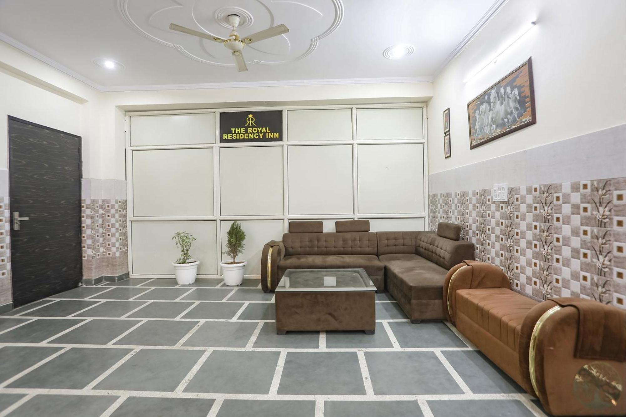Fabexpress Asp Royal Residency Inn- Janakpuri เดลี ภายนอก รูปภาพ