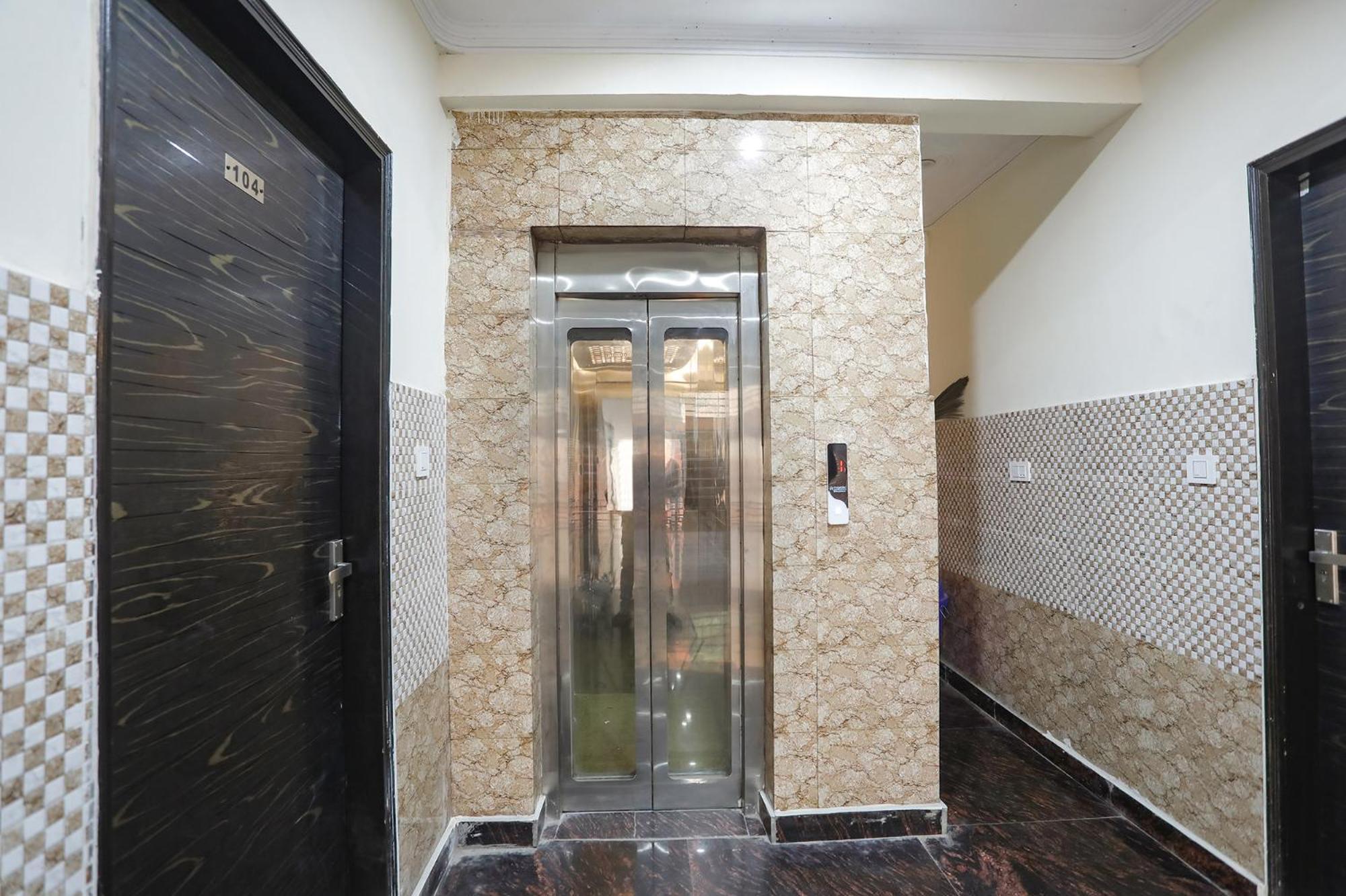 Fabexpress Asp Royal Residency Inn- Janakpuri เดลี ภายนอก รูปภาพ